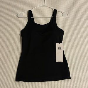 BNWT Alo Yoga top in black
